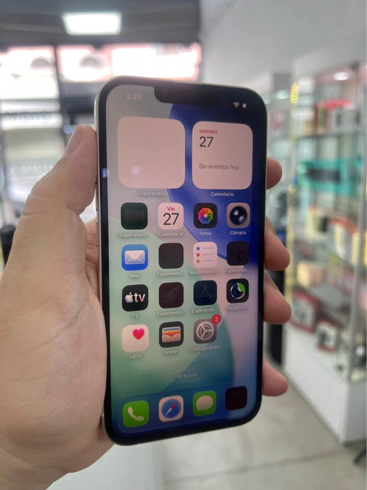 iPhone 13 de 256gb 🔋100% 6 meses de garantía