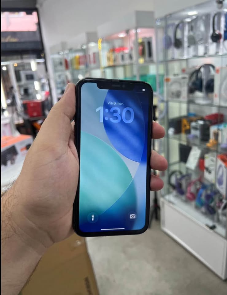 iPhone 11 de 128gb 🔋100% sin Face ID 3 meses de garantía